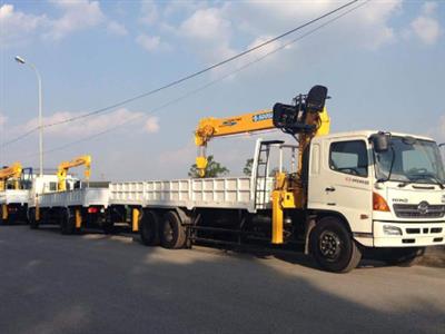 Xe tải Hino FL8JTSL gắn cẩu tự hành Soosan SCS746L 7 tấn