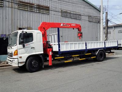 Xe tải Hino FG8JP7A gắn cẩu Unic URV 554 5 tấn 4 đốt