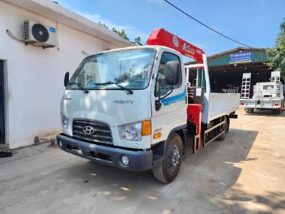 TẢI HYUNDAI NEW MIGHTY W11S E5 GẮN CẨU UNIC 3 TẤN 5 ĐOẠN URV375