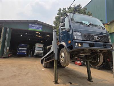 XE NÂNG ĐẦU CHỞ MÁY CÔNG TRÌNH THACO LINKER 7 TẤN